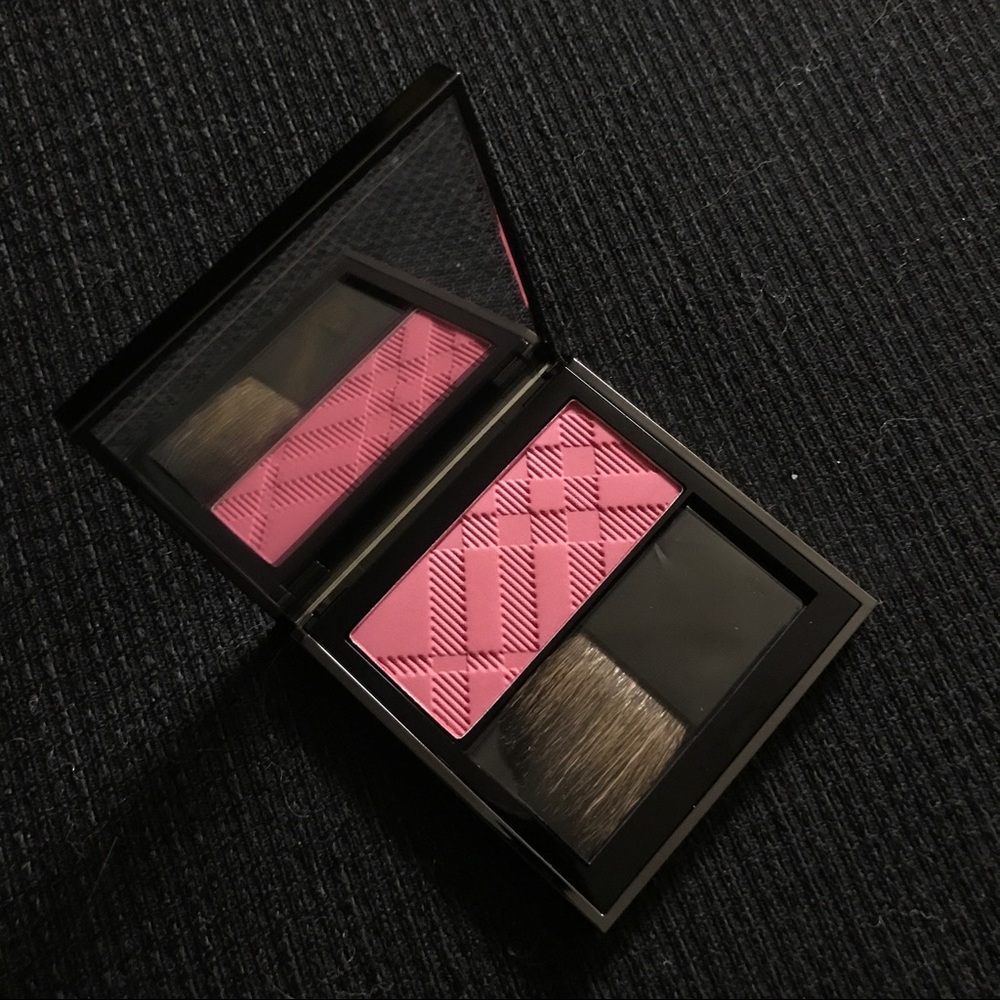 Burberry Light Glow Blush
